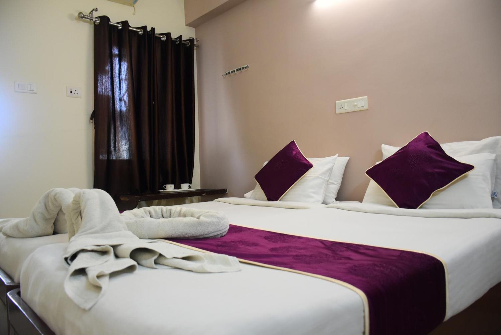 Naksha Tree Hotels Kishore Inn - Koyambedu Chennai Exterior photo