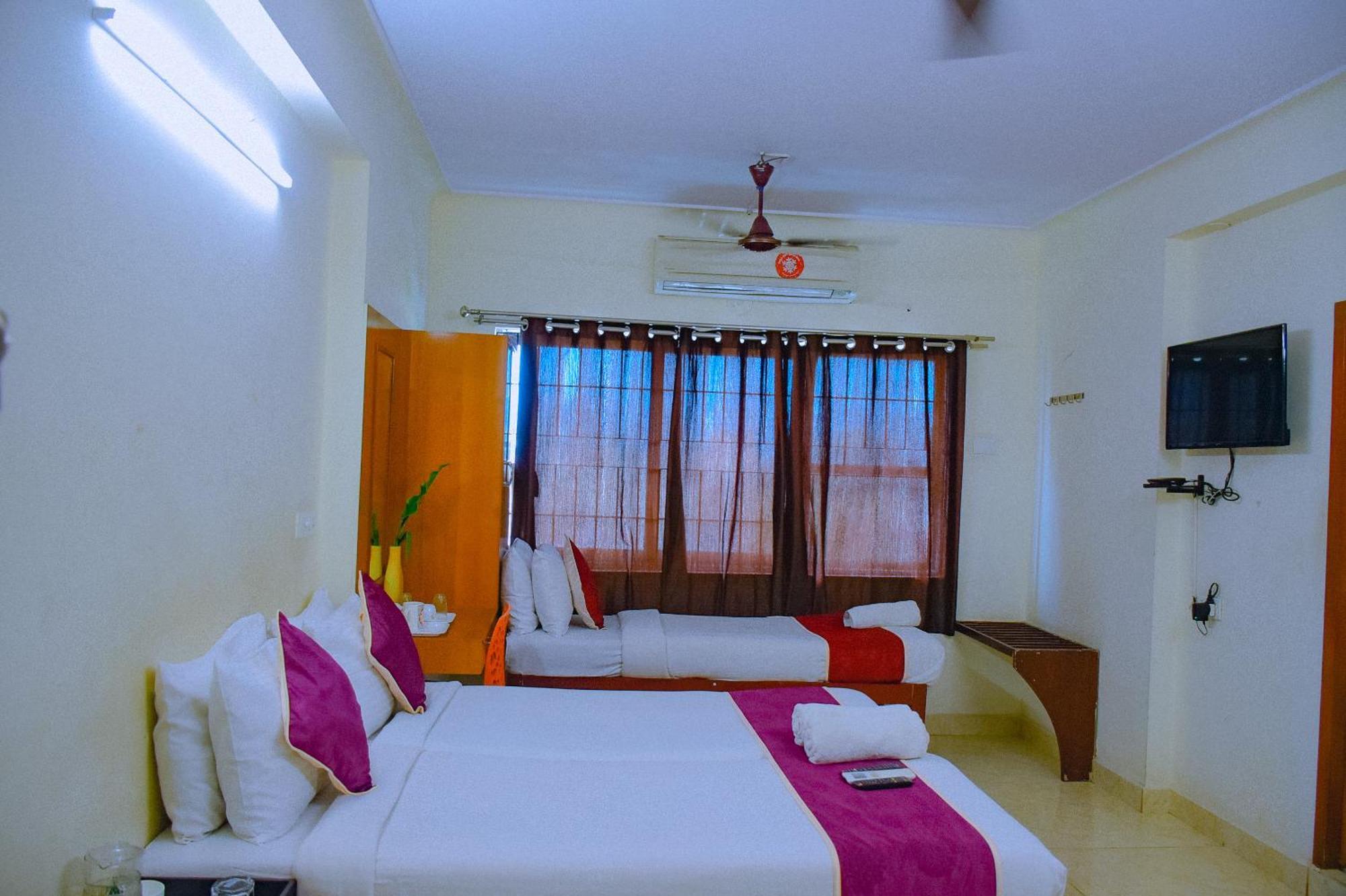 Naksha Tree Hotels Kishore Inn - Koyambedu Chennai Exterior photo